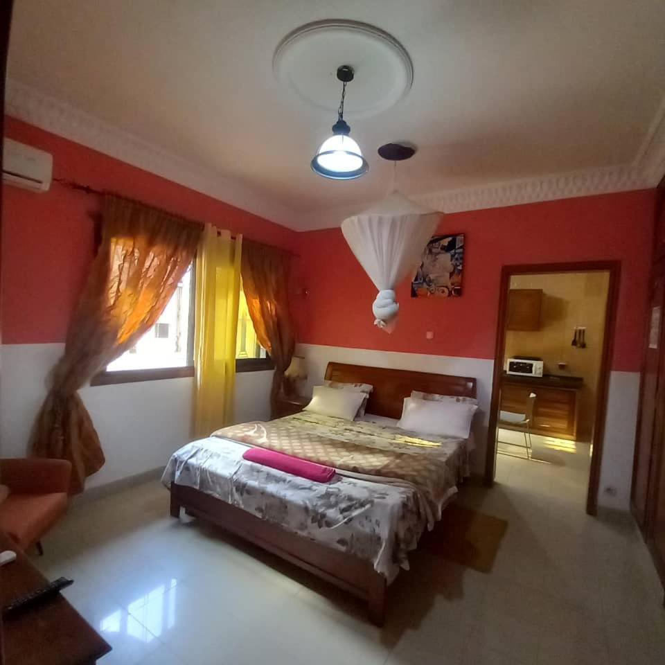 Residence Les Calanques Dakar Bagian luar foto