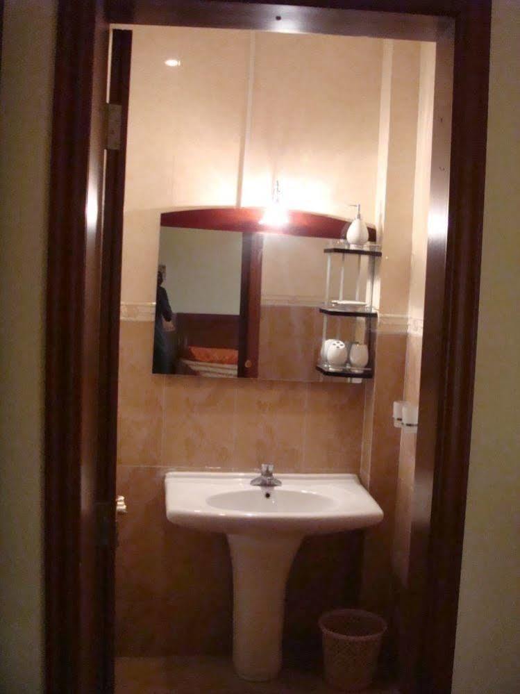 Residence Les Calanques Dakar Bagian luar foto
