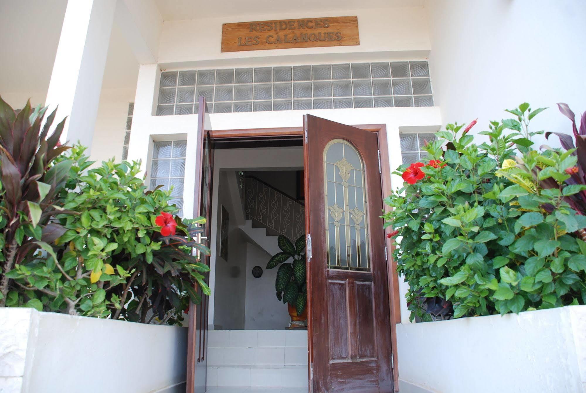 Residence Les Calanques Dakar Bagian luar foto